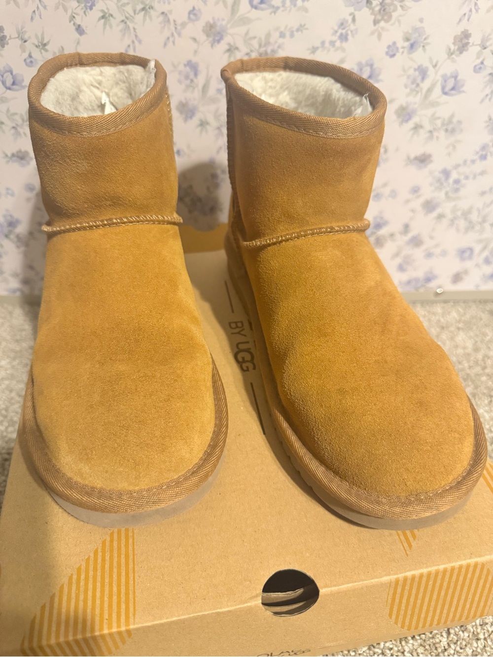 Koolaburra by UGG Womans boots